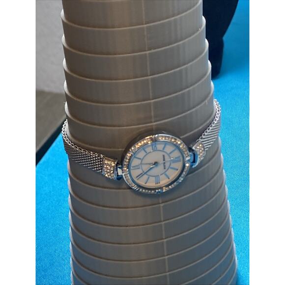 NEW ANNE KLEIN 3 PC SET SILVER WATCH+2 BANGLES New Battery! Womens Gift Set!